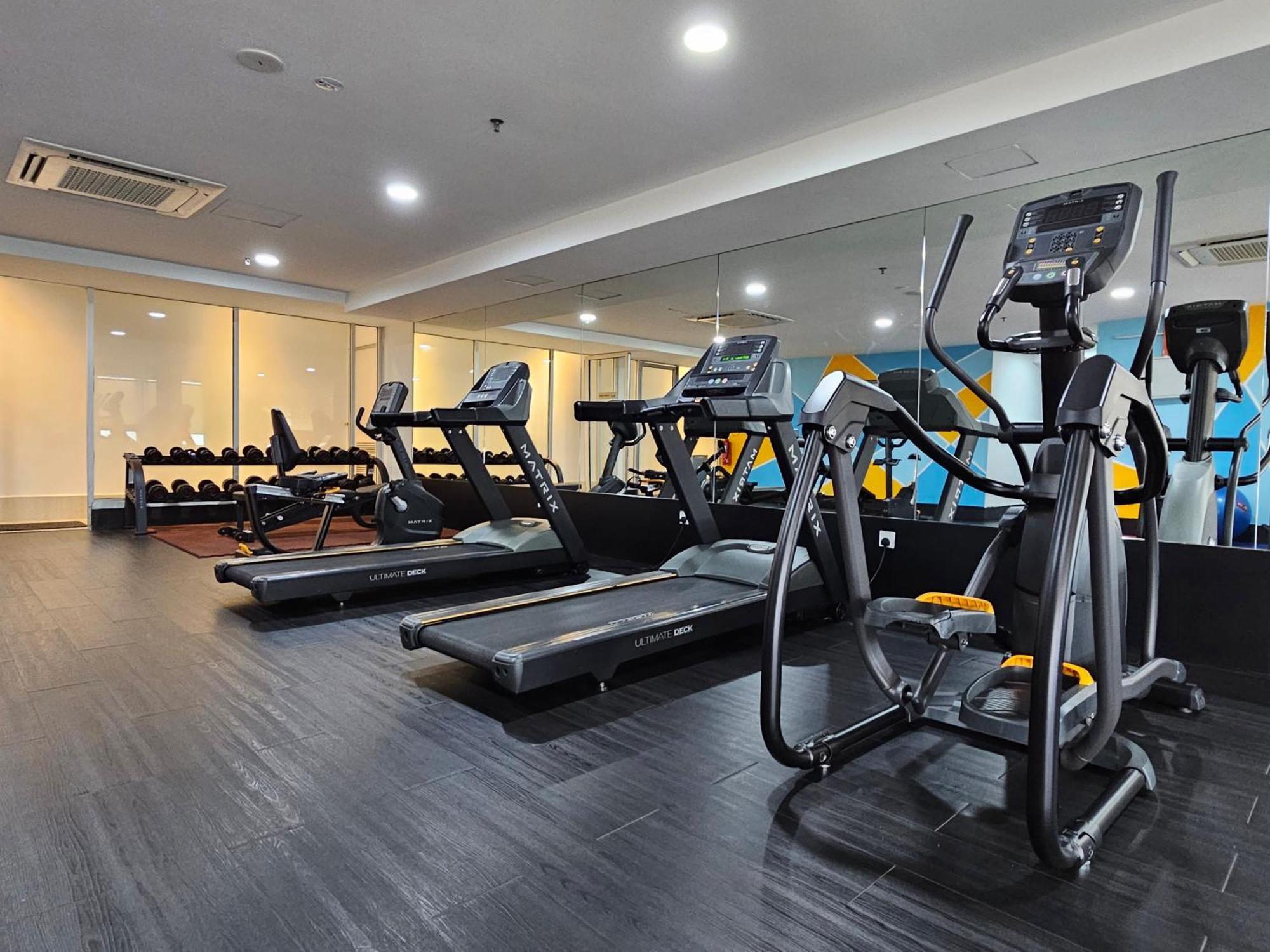 Days Hotel & Suites By Wyndham Kl - Chan Sow Lin Mrt Or Lrt — Photos 1